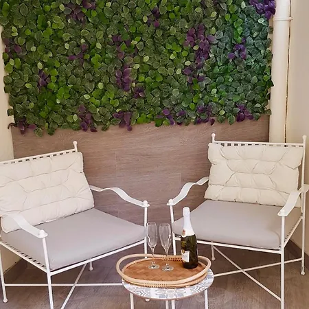 Authentic In Sliema, Steps From The Sea Апартаменты Слима